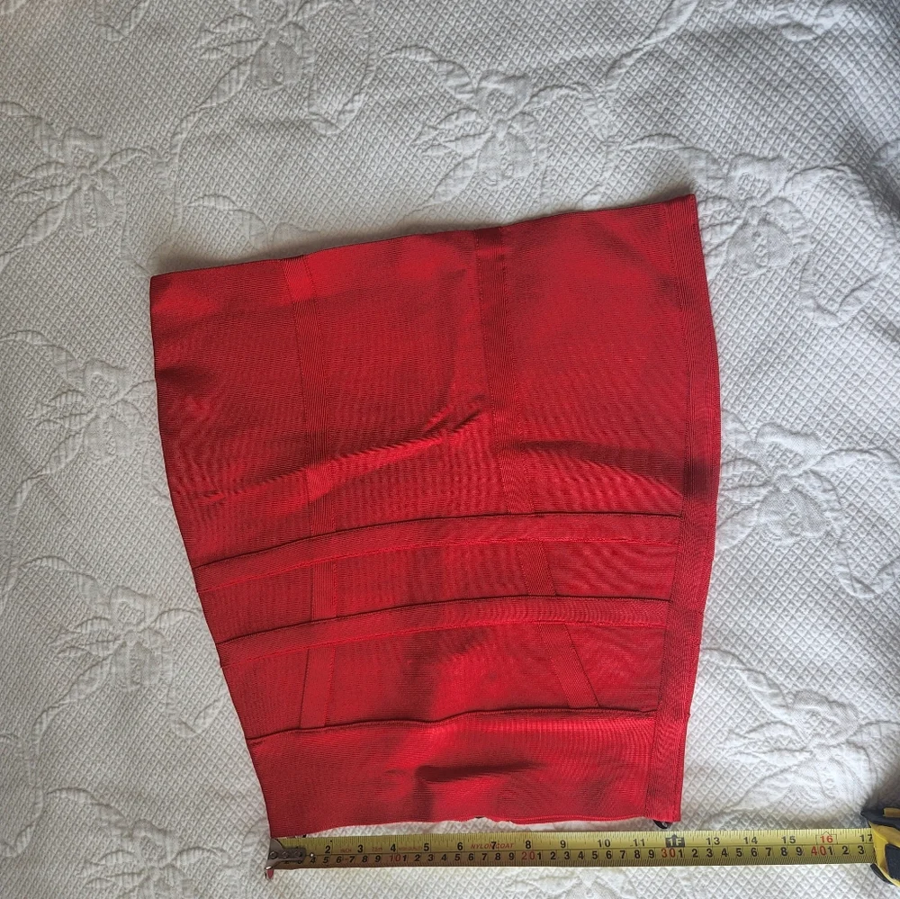 Herve lengerElegant Red Skirt